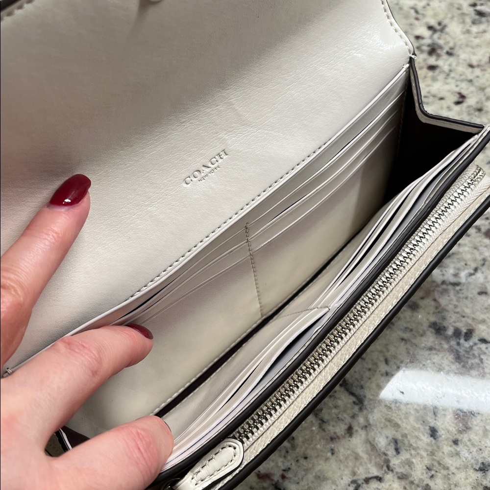 Coach Prairie Studded Soft Wallet NWOT - Picture 8 of 11